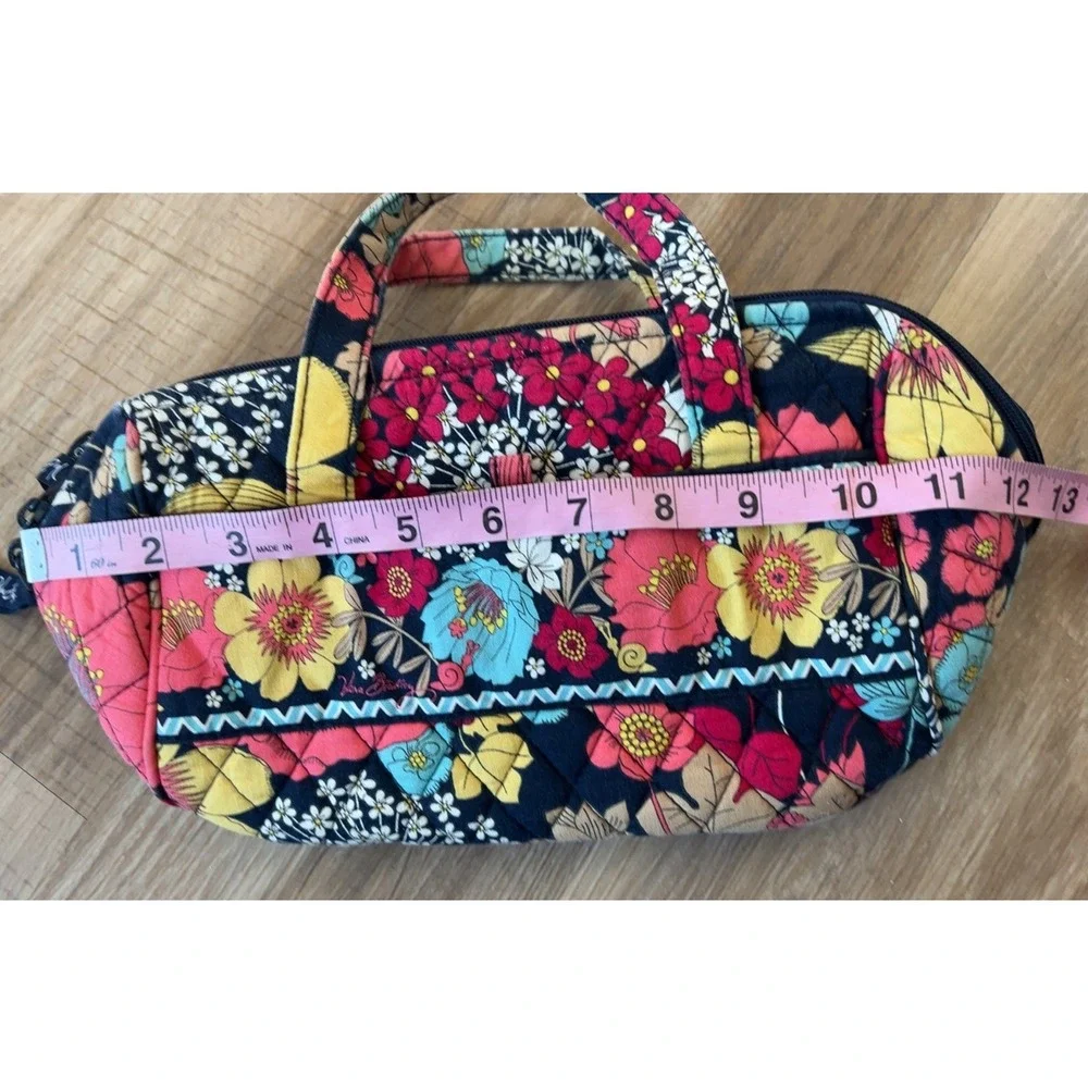 Vera Bradley plastic lined small lunch‎ tote or makeup bag - excellent condition
